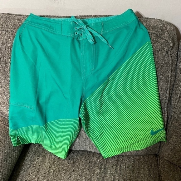 Nike Swimming Trunks Men’s - Picture 1 of 4